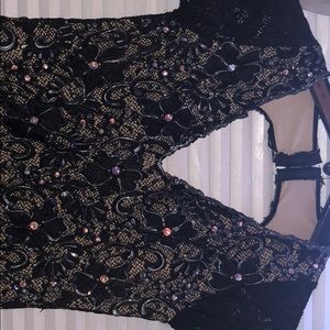 Holt dress size medium